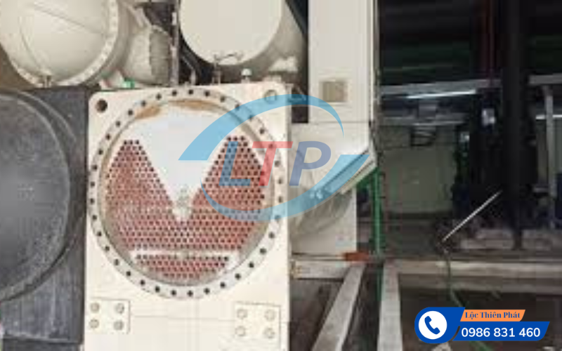 loi-ich-cua-viet-ve-sinh-dan-ngung-chiller