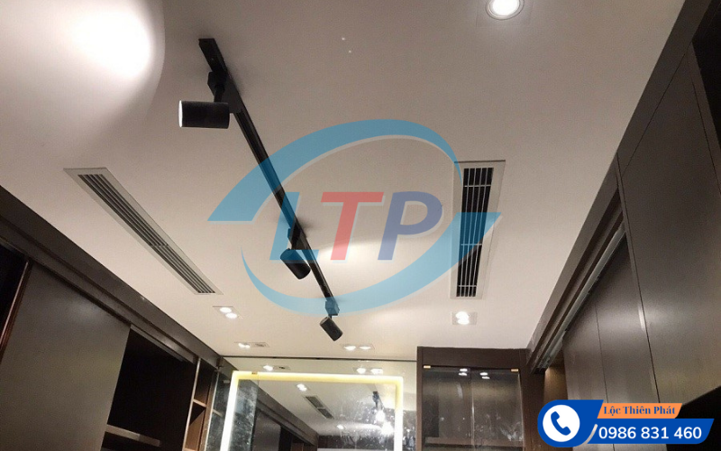 may-lanh-giau-tran-noi-ong-gio-dan-lanh