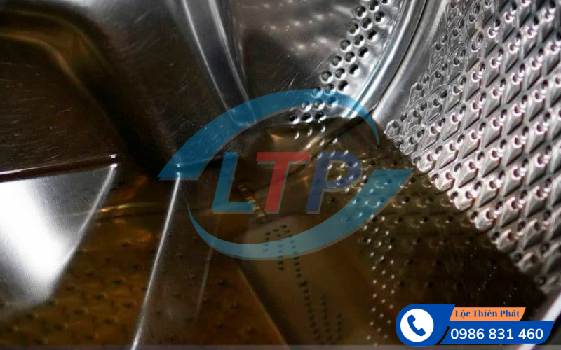 may-giat-bi-dong-nuoc