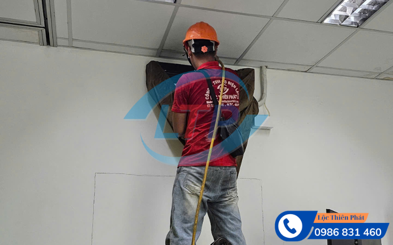 ve-sinh-may-lanh-dinh-ky