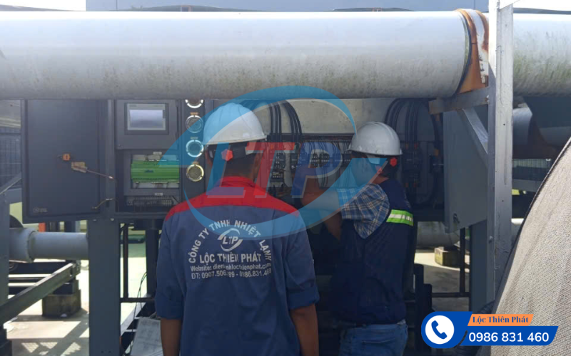 sua-chua-may-nen-lanh-truc-vit