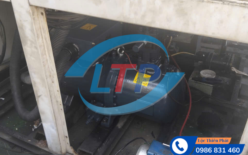 lap-dat-may-nen-lanh-truc-vit-hanbell