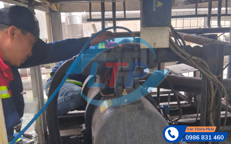 sua-chua-may-nen-hanbell-rc2-200b