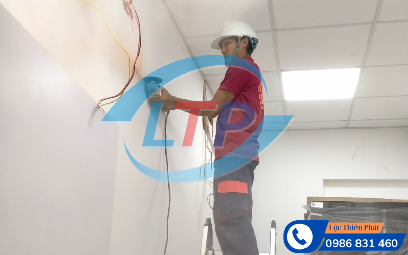 lăp-dat-may-lanh-khach-san