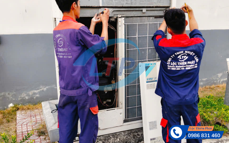 sua-chua-may-lanh-cong-nghiep-kcn-dinh-quan