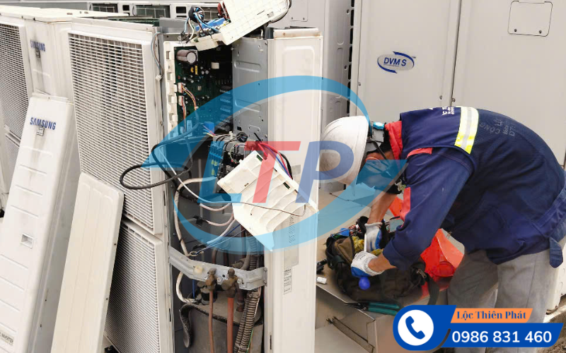 ve-sinh-sua-chua-may-lanh-cong-nghiep