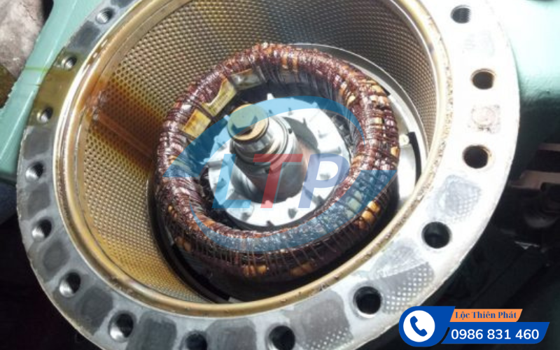 quan-day-motor-may-nen-chiller.jpg