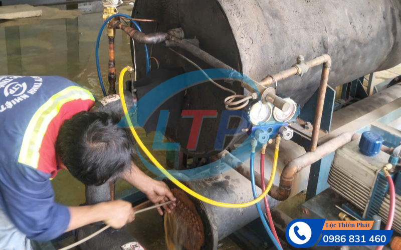 bao-tri-chiller-kcn-tan-dong-hiep-2.jpg