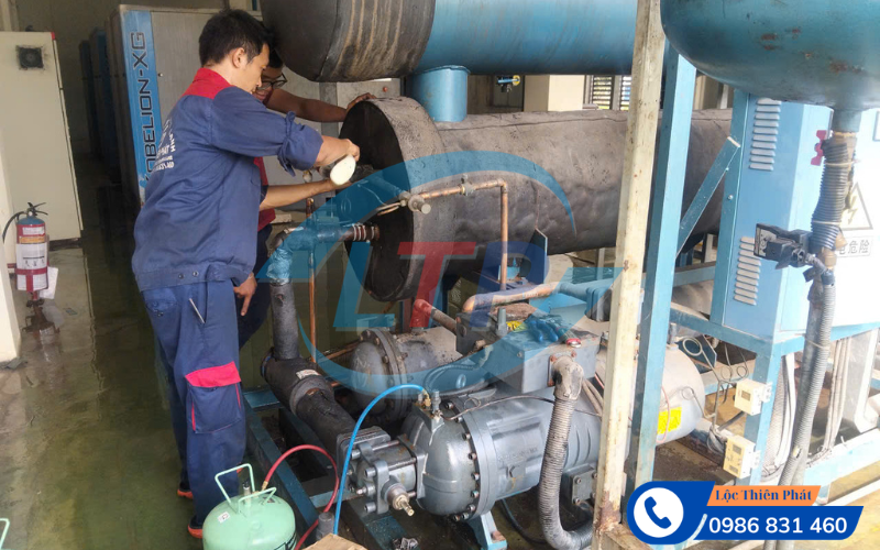 bao-tri-chiller-kcn-my-phuoc-3.jpg