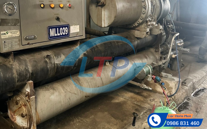 xu-ly-xi-gas-chiller-mapletree.jpg