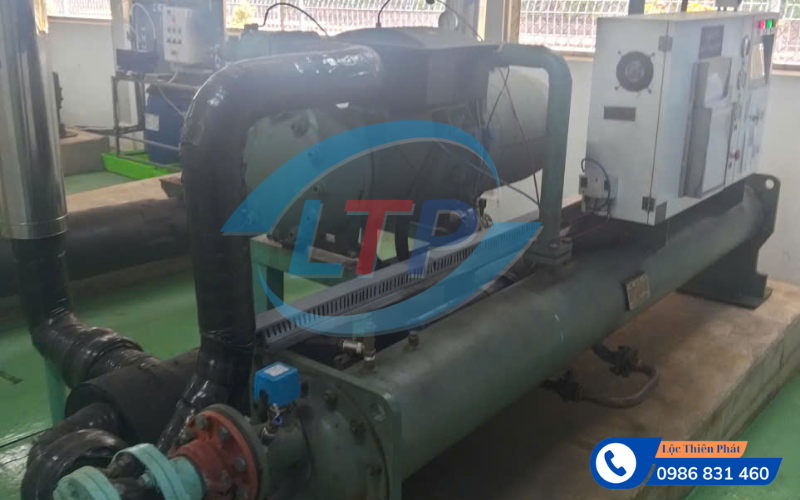 sua-chiller-binh-chuan-binh-duong.jpg