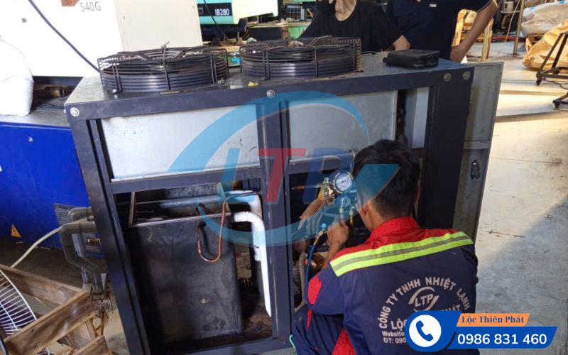 xu-ly-xi-gas-chiller-binh-chuan.jpg