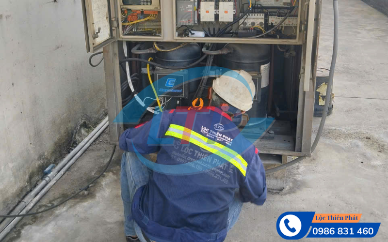 sua-chiller-kcn-giang-dien.jpg