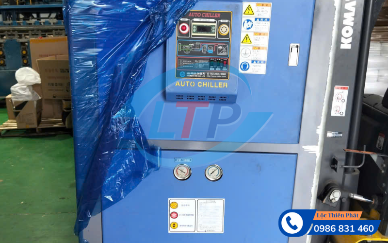 sua-chiller-kcn-tan-dong-hiep-b-3.jpg