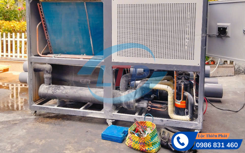 bao-tri-chiller-kcn-binh-an.jpg