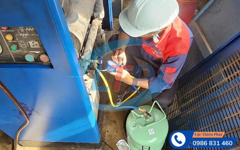 sua-chiller-cong-nghiep-24-7.jpg