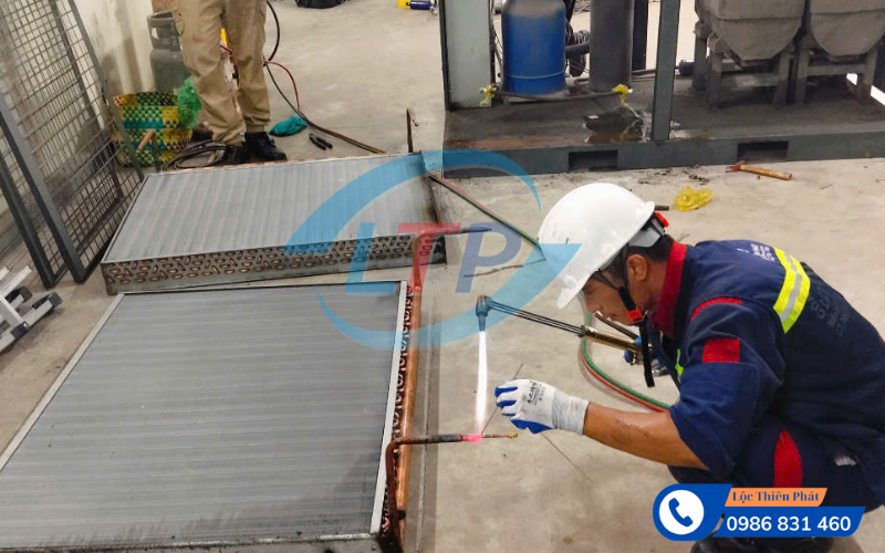 sua-chua-may-lanh-cong-nghiep-bien-hoa-1