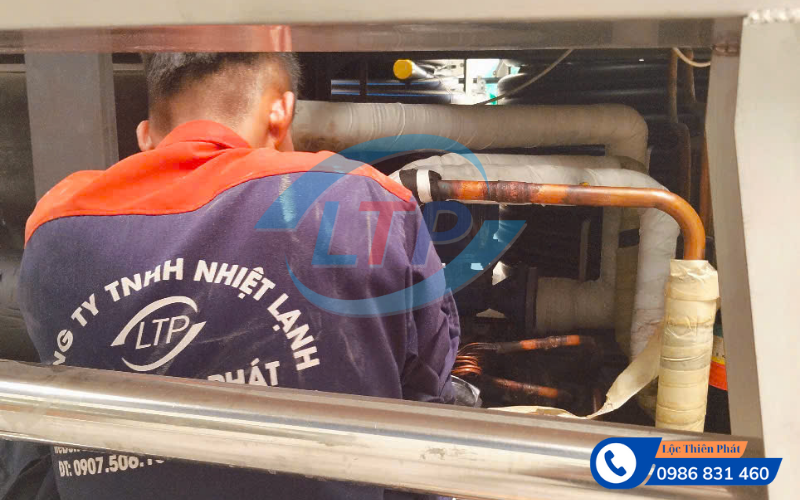 sua-chua-may-lanh-cong-nghiep-kcn-tam-phuoc