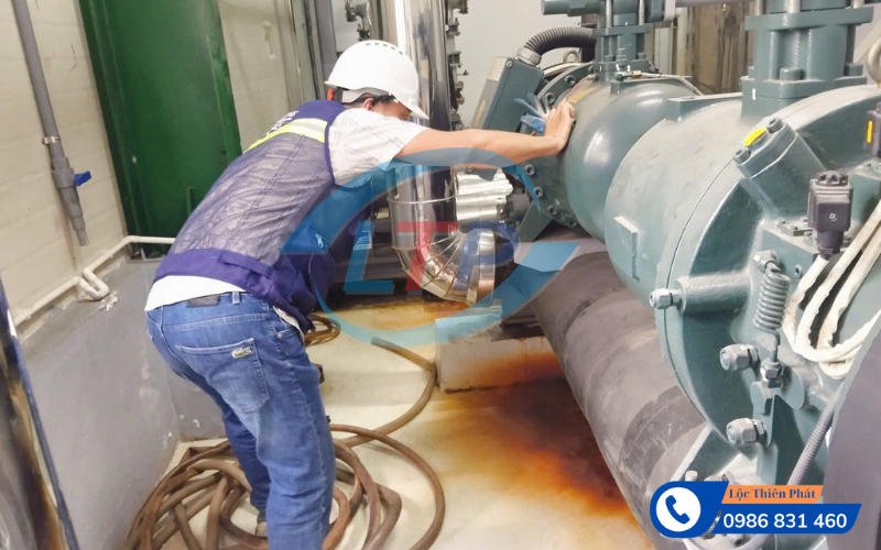 sua-chua-bao-tri-chiller-kuenling