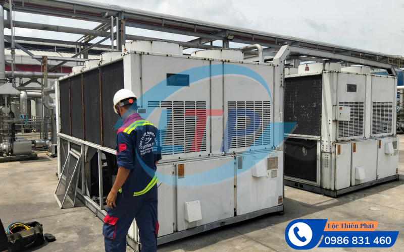 ve-sinh-chiller-dong-nai-1