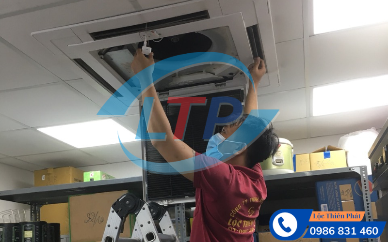 sua-chua-may-lanh-cong-nghiep-di-an