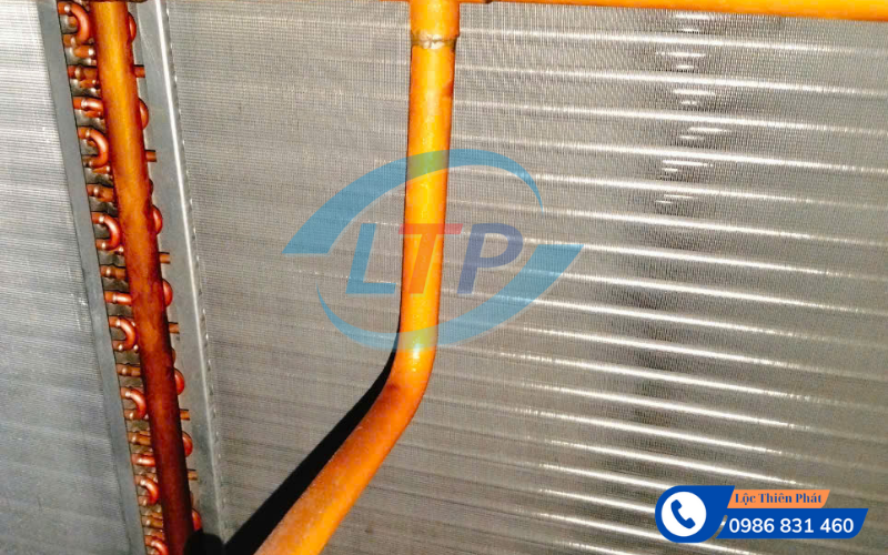 xu-ly-dan-coil-chiller-bi-thung-2