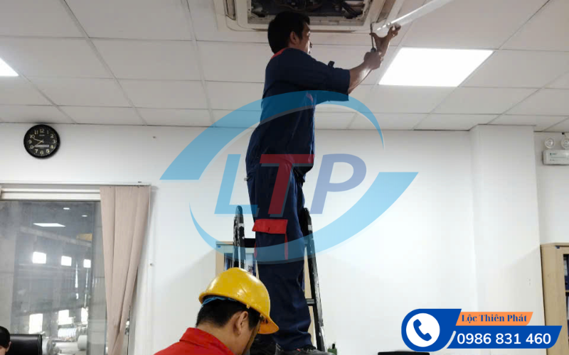 sua-chua-may-lanh-cong-nghiep-tai-kcn-loteco