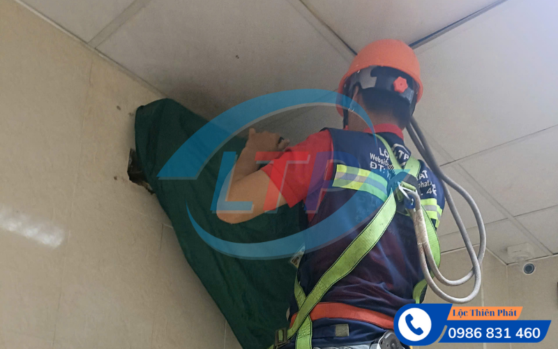 sua-chua-may-lanh-kcn-ong-keo