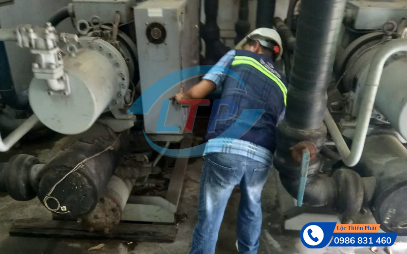 sua-chiller-cong-nghiep-khu-cong-nghiep-an-phuoc