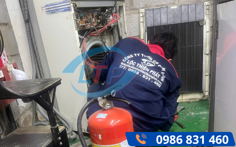 sua-chua-may-lanh-khu-cong-nghe-cao-long-thanh