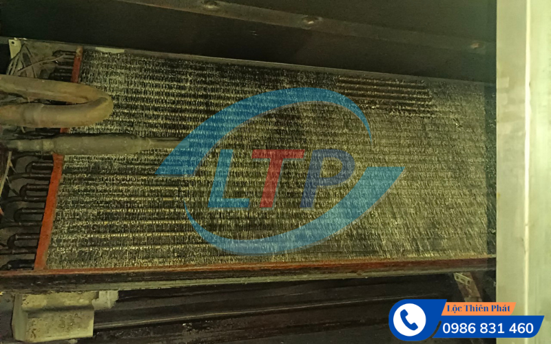 ve-sinh-may-lanh-phuong-tran-bien