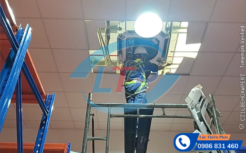 ve-sinh-may-lanh-khu-cong-nghiep-long-khanh